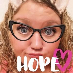 Meet your Posher, Danielle